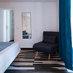 Гостевой дом Napoli Central Stay