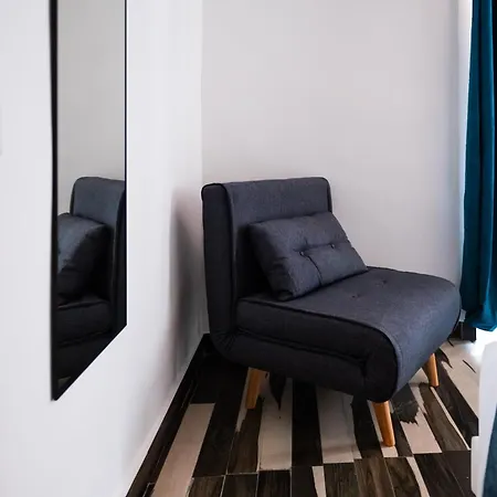 Napoli Central Stay 3* Νάπολη