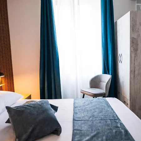 Napoli Central Stay