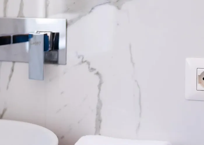 Napoli Central Stay Πανσιόν 3*