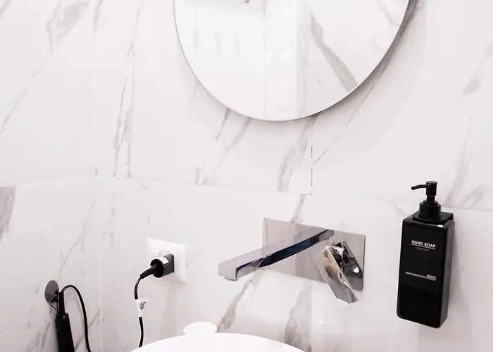 Πανσιόν Napoli Central Stay 3*