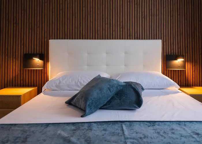 Napoli Central Stay 3* Νάπολη