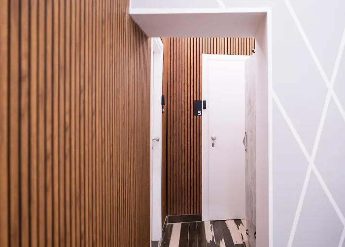 Napoli Central Stay Πανσιόν 3*