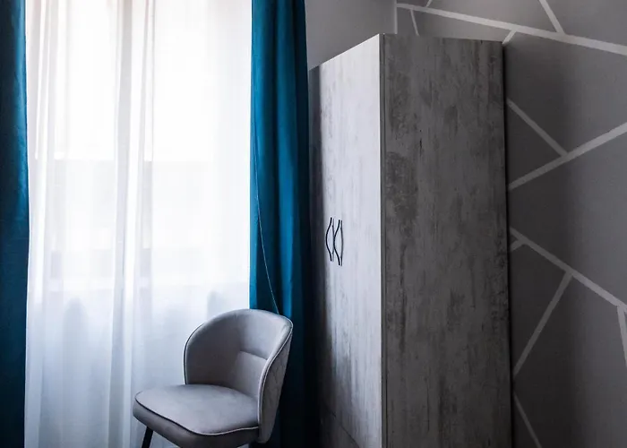 Πανσιόν Napoli Central Stay 3*