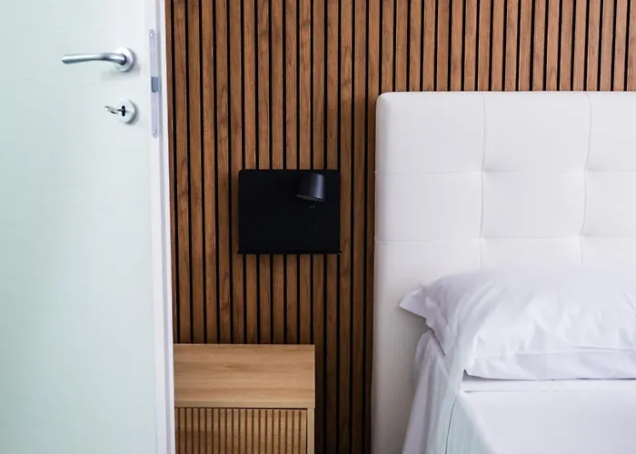 Napoli Central Stay 3* Νάπολη